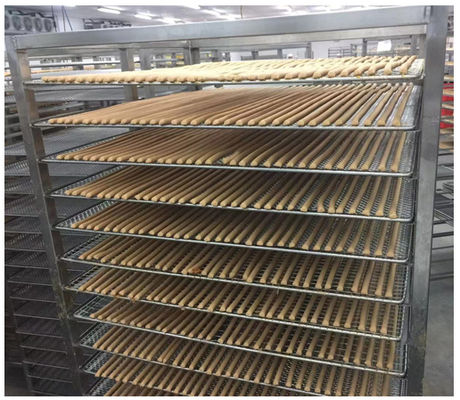 La carne naturale di bue essiccato degli spuntini del bastone del cane spoglia la tagliatrice dei bastoni della carne