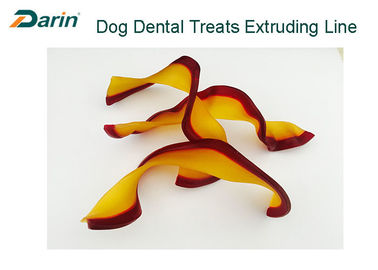 Il doppio colore del bacon torto attacca vite degli ossequi dentari dell'espulsore del cibo per cani la singola