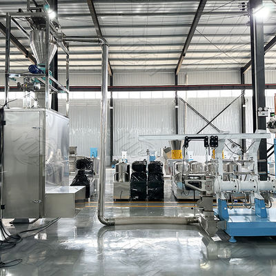 Estrusore a doppia vite per alimenti per animali domestici Linea di produzione unica di alimenti secchi per animali domestici 2 tonnellate/ora