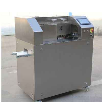 I bastoni dentari degli ossequi a scatti naturali inseguono masticabile e gli ossequi che fanno la macchina