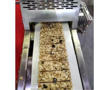 Macchina per barrette di cereali soffiati croccanti ad alta efficienza con orzo tostato