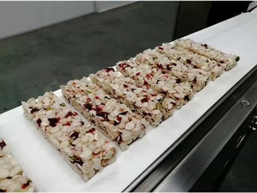 Macchina per barrette di cereali soffiati croccanti ad alta efficienza con orzo tostato