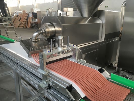 Il petto di pollo delizioso degli ingredienti naturali spoglia la linea di trasformazione degli ossequi del cane