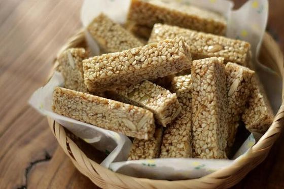 Cereale fragile Antivari di Candy dell'arachide che fa macchina, tagliatrice di Antivari del cereale