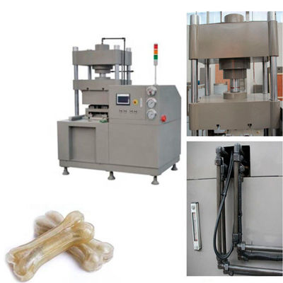 Elaborazione dello spuntino dell'animale domestico fatta a macchina da pellame greggio, macchina del creatore dell'osso di cane